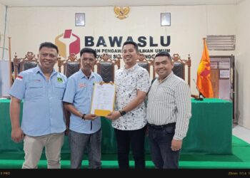 Tim ASR-Hugua Laporkan Mantan Gubernur Sultra ke Bawaslu Sulawesi Tenggara