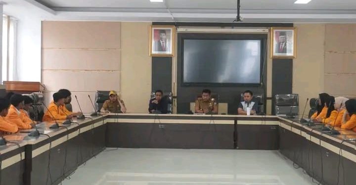 Sekretariat DPRD Kota Kendari Terima Mahasiswa Magang Dari UHO