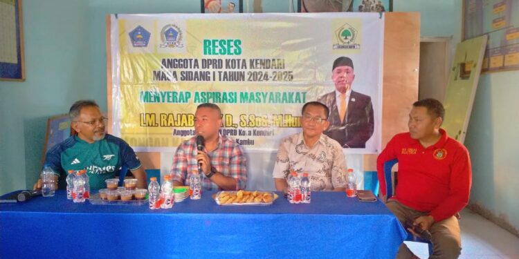 Anggota DPRD Kota Kendari LM Rajab Jinik Jemput Aspirasi Masyarakat Padaleu