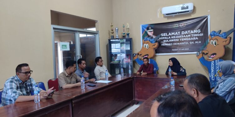 Akhiri Kesalahpahaman, Kepala KUPP Lapuko Ketemu Ketua PWI Sultra