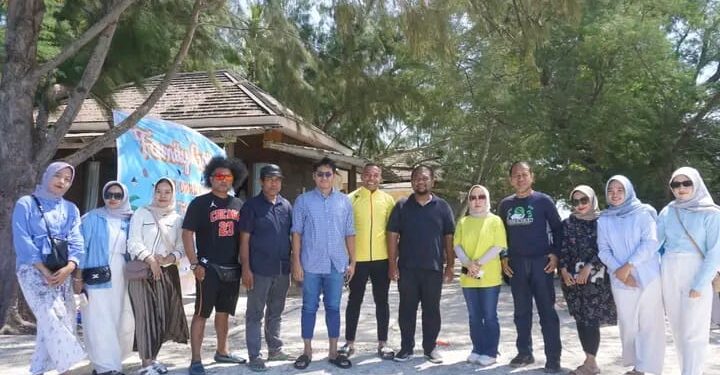 Jalin Solidaritas Antara Sekretariat DPRD dan Anggota DPRD Kota Kendari Melalui Family Gathering