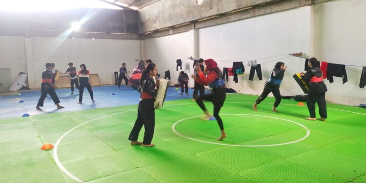 Fokus Latihan Fisik, Atlet Pencak Silat Sultra Optimis Jadi yang Terbaik di Pra Popnas Zona IV