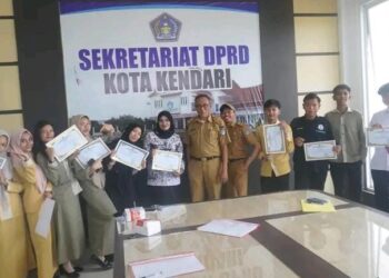 Penarikan Siswa Magang SMK 1 Kendari di Sekretariat DPRD Kota Kendari