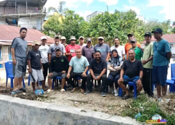 Ketua DPRD Kota Kendari Kerja Bakti Bersama Warga di Kelurahan Wowawanggu