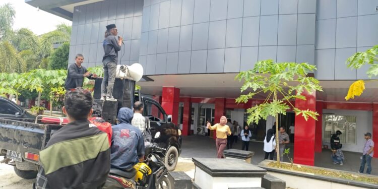 Konsorsium Mahasiswa Sultra Beberkan Dugaan Pencemaran Lingkungan PT TBS di Bombana