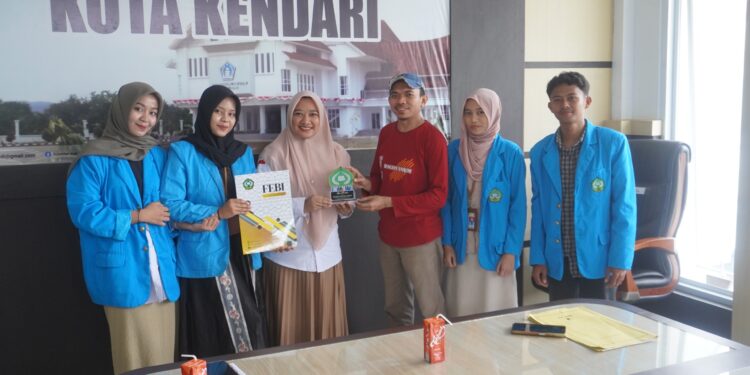Sekretariat DPRD Kota Kendari Apresisi Dedikasi dan Kontribusi Mahasiswa Magang