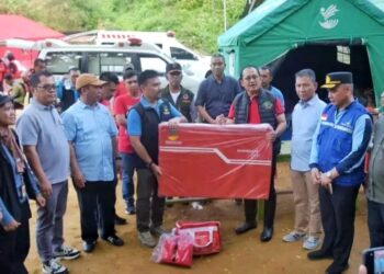 Pemkot Kendari Berikan Bantuan Korban Kebakaran di TPA Puuwatu