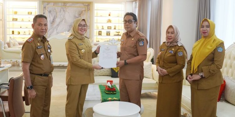 Wali Kota Kendari Tunjuk Plt Camat Kendari dan Plt Camat Nambo