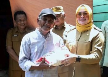 Wali Kota Kendari Cek Kondisi dan Serakan Bantuan Korban Kebakaran di TPA Puuwatu