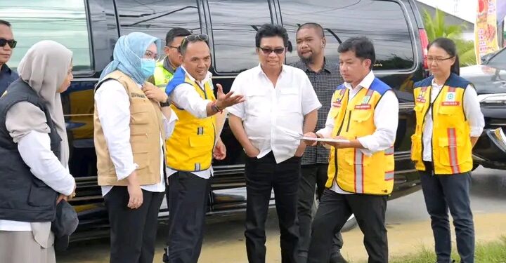 Wali Kota Kendari Bersama Ridwan Bae dan Kepala BPJN Tinjau Proyek Drainase Atasi Banjir