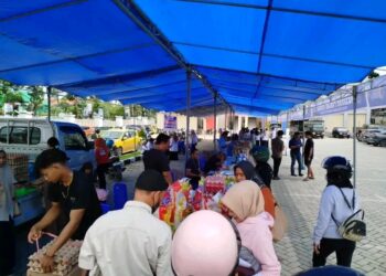 Pemkot Kendari Gelar Pasar Murah di di Pelataran Kantor Wali Kota