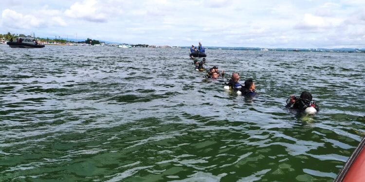 Pria Lompat di Jembatan Teluk Kendari Belum Ditemukan