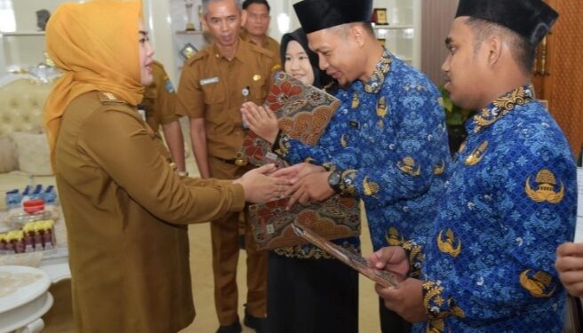 Wali Kota Kendari Serahkan SK CPNS Formasi 2024