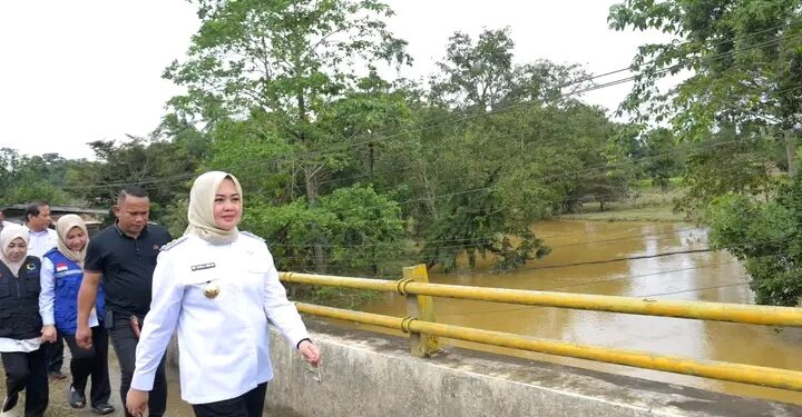 Wali Kota Kendari Tinjau Lokasi Banjir di Kali Wanggu