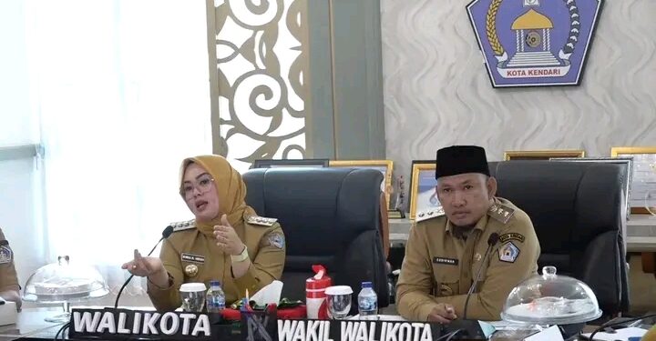 Wali Kota Kendari Pimpin Rapat Evaluasi Proyeksi Pendapatan dan Belanja Tahun 2025