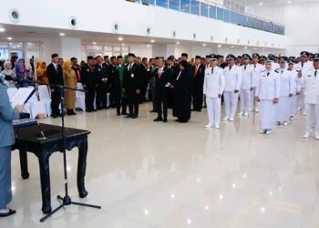 Wali Kota Kendari Lantik Puluhan Lurah dan Pejabat Pengawas