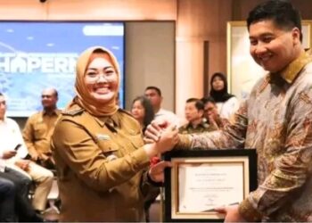 Kendari Raih Penghargaan Kota Terbaik Pembebasan PBG untuk Masyarakat Berpenghasilan Rendah