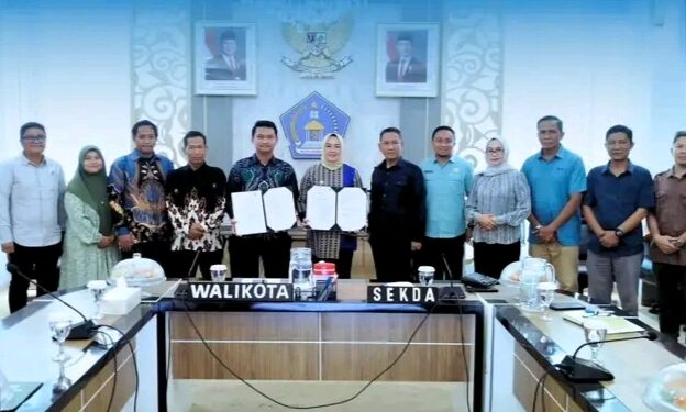 Pemkot Kendari Teken MoU dengan CV Jaya Subur Kelola Sampah Nonorganik Bernilai Ekonomi