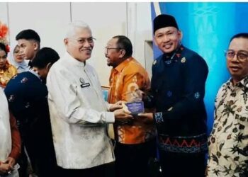 Kota Kendari Raih Anugerah Keterbukaan Informasi Publik dengan Predikat Informatif