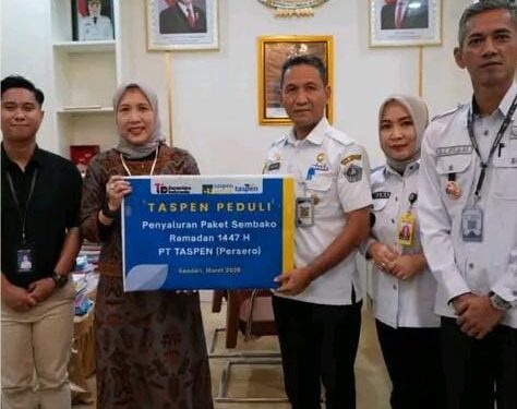 PT Taspen Salurkan 100 Paket Sembako Ramadan ke Pemkot Kendari