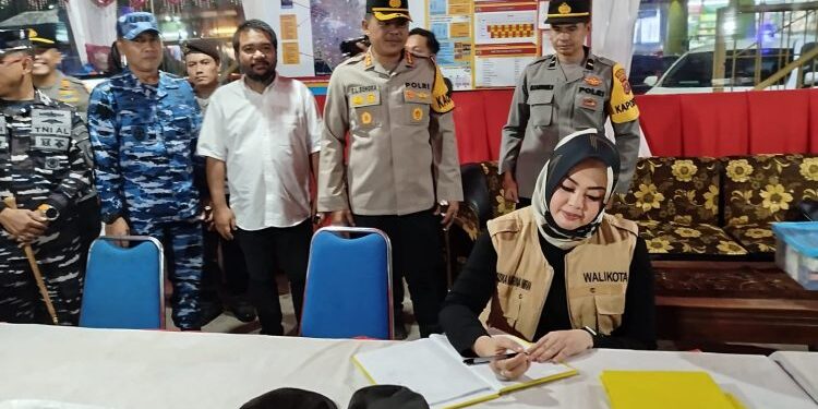 Ketua DPRD Bersama Wali Kota dan Forkopimda Pantau Pos Pelayanan dan Pengamanan Lebaran di Kota Kendari