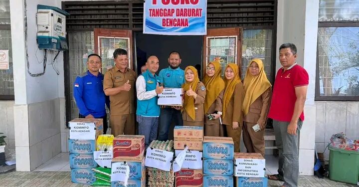Kominfo Kota Kendari Salurkan Bantuan Kepada Korban Banjir