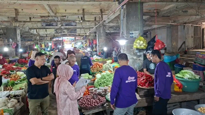 TPID Kota Kendari Pastikan Harga dan Ketersediaan Kebutuhan Pokok di Pasar dan Swalayan Jelang Iduladha
