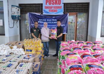 Wali Kota Kendari Terima Bantuan dari Bank Sultra untuk Korban Banjir