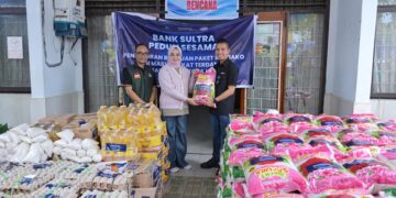 Wali Kota Kendari Terima Bantuan dari Bank Sultra untuk Korban Banjir