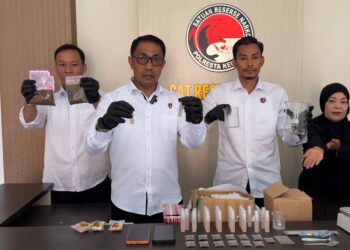 Polisi Bongkar Tempat Pembuatan Tembakau Sintetis di Kota Kendari