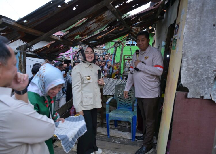 Menteri PKP RI Tinjau Kondisi RTLH di Pesisir Kendari, Wali Kota Siska Siapkan Rumah Permanen untuk Keluarga Hatta