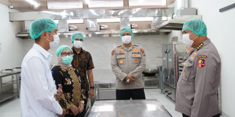 Kapolresta Kendari Terima Kunjungan Tim Puslitbang Polri dalam Rangka Penelitian Fungsi Pemberantasan Korupsi dan Program MBG