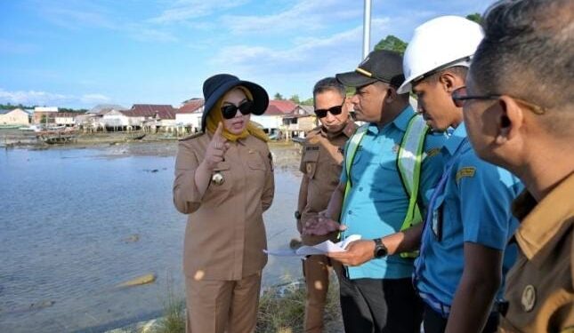 Wali Kota Kendari Tinjau Pembangunan Kampung Nelayan Tiga Kelurahan