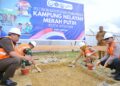 Wali Kota Kendari Letakan Batu Pertama Pembangunan Kampung Nelayan Merah Putih