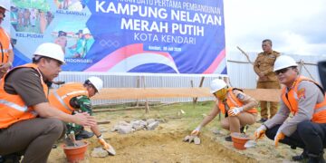 Wali Kota Kendari Letakan Batu Pertama Pembangunan Kampung Nelayan Merah Putih