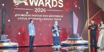Wali Kota Kendari Terima Penghargaan Detiktimur Awards 2026 Berkat Inovasi Digitalisasi Penerimaan Daerah