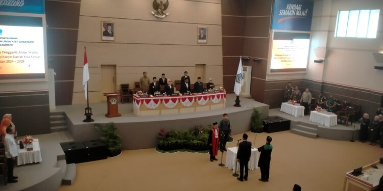 La Yuli Resmi Gantikan Rizki Brilian Pagala Sebagai Wakil Ketua DPRD Kota Kendari