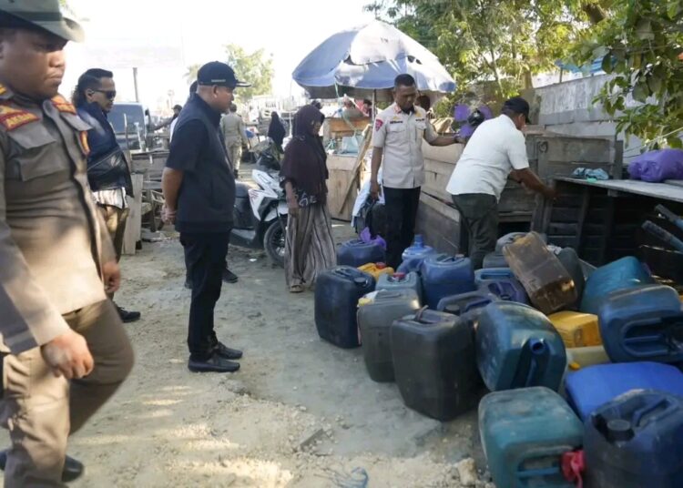 Pemkot Kendari Mulai Tertibkan Lapak Penjualan BBM Bersubsidi