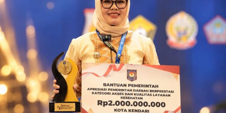 Wali Kota Kendari Terima Penghargaan Apresiasi Pemerintah Daerah Berprestasi 2026