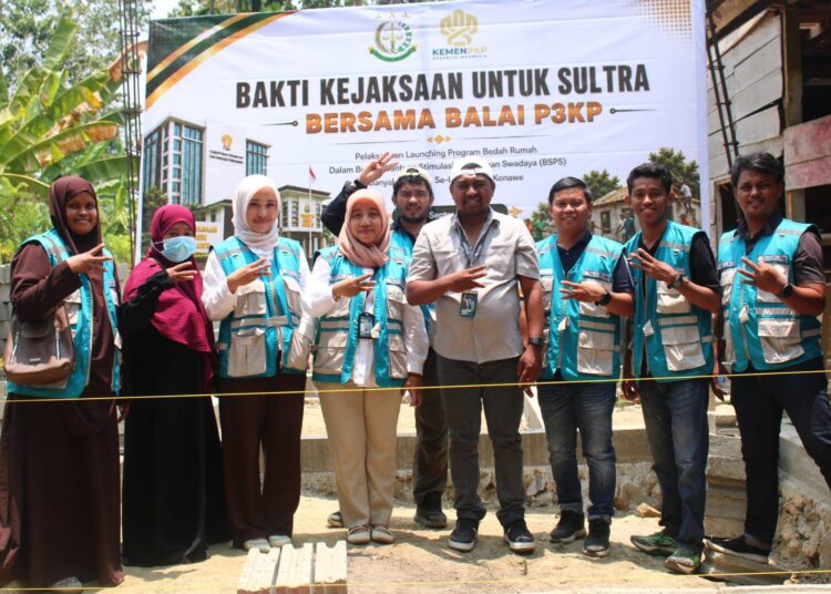 Wujudkan Program 3 Juta Rumah, Kejati Sultra Tambah 12 Unit Bedah Rumah di Konawe
