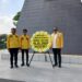 Rangkaian HUT ke-62, Partai Golkar Sultra Tabur Bunga di Taman Makam Pahlawan